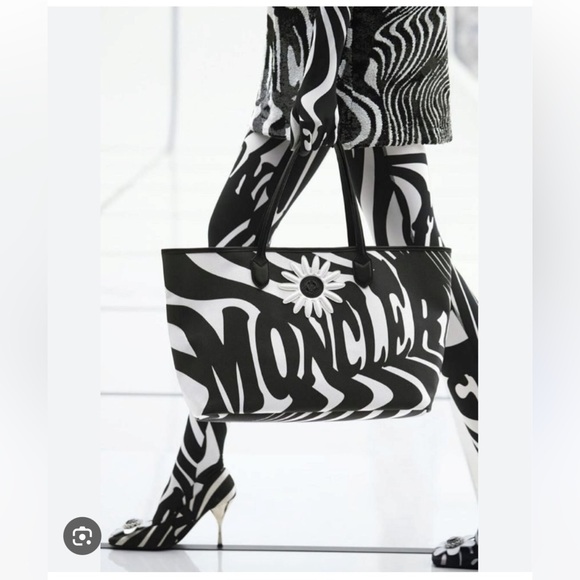 NWT MONCLER Richard Quinn Logo Print Tote - Picture 8 of 10